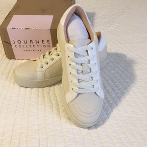 Journee Collection “Edell” Comfort Sneaker